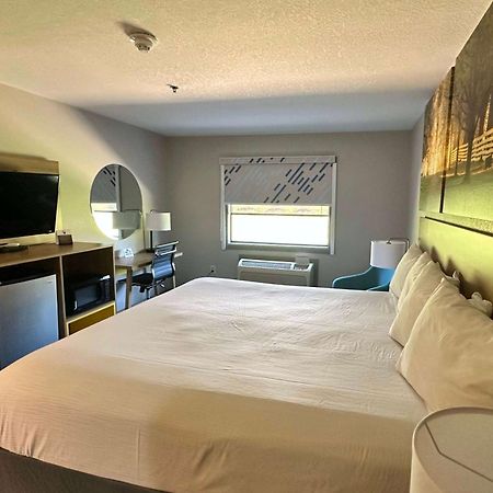 Days Inn & Suites By Wyndham Wynne Exteriör bild