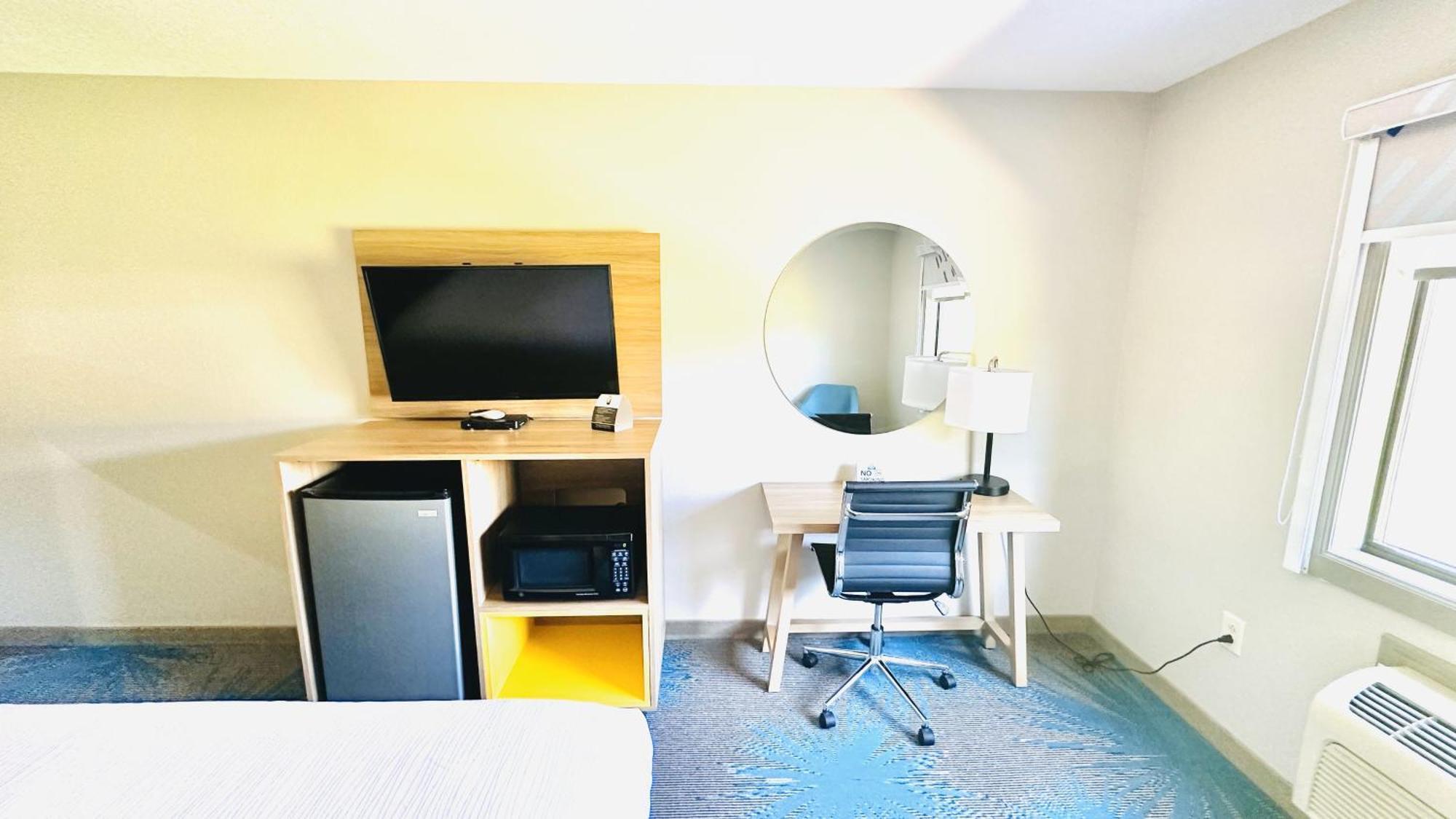Days Inn & Suites By Wyndham Wynne Exteriör bild